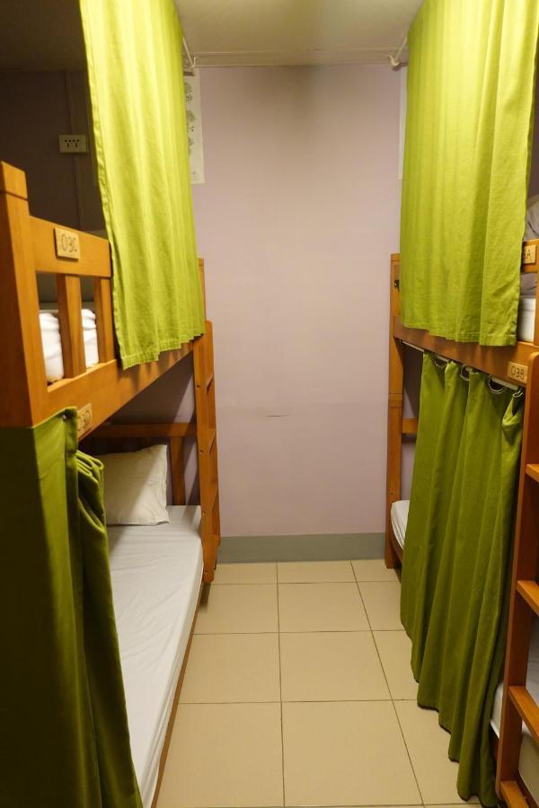 פולי Center.Center Hostel מראה חיצוני תמונה