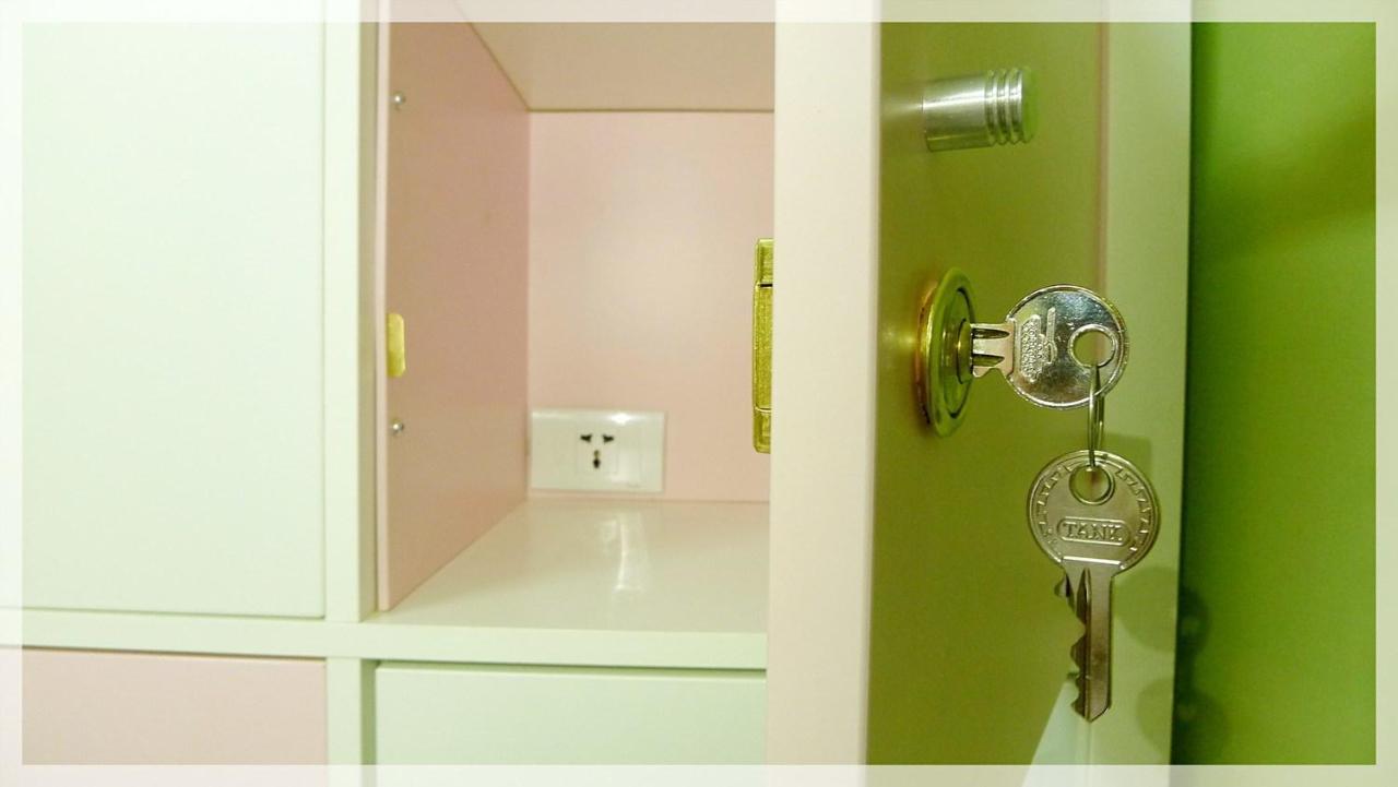 פולי Center.Center Hostel מראה חיצוני תמונה