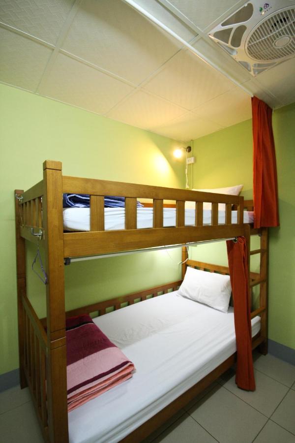 פולי Center.Center Hostel מראה חיצוני תמונה