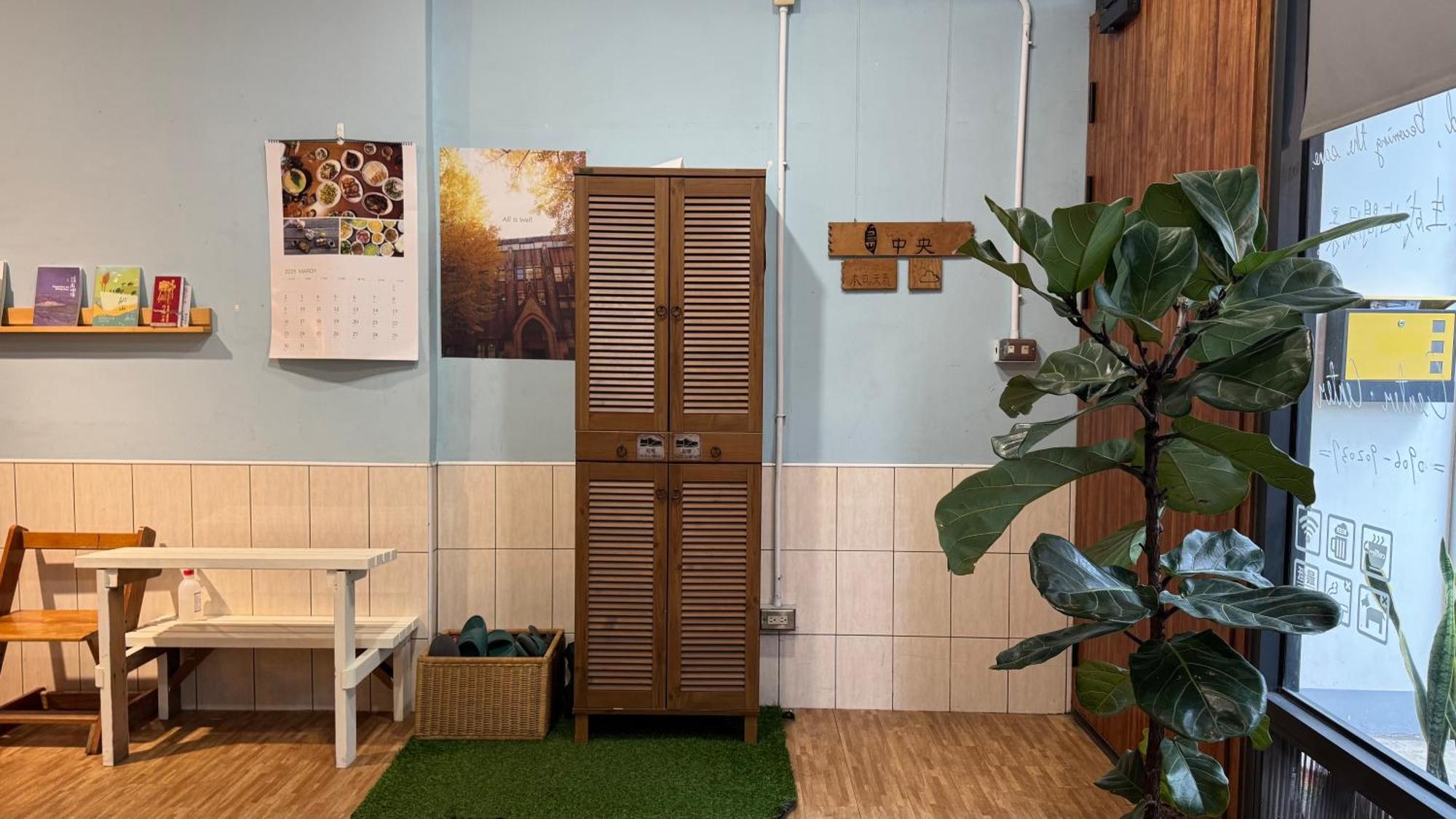 פולי Center.Center Hostel מראה חיצוני תמונה